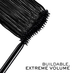 Lancôme close-up of wand tip highlighting S-shaped brush for full coverage