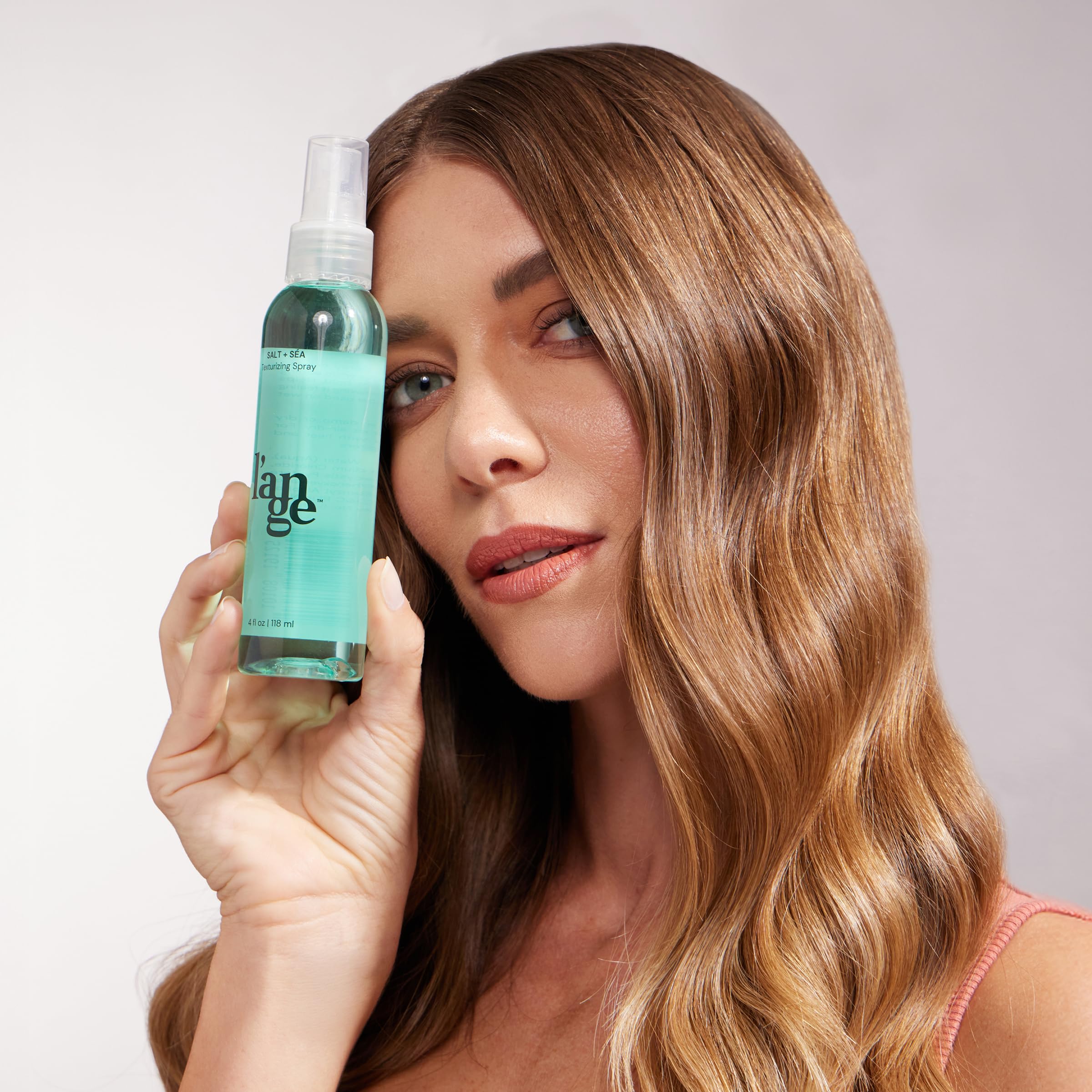 L'ANGE HAIR detalle de la etiqueta con ingredientes que nutren