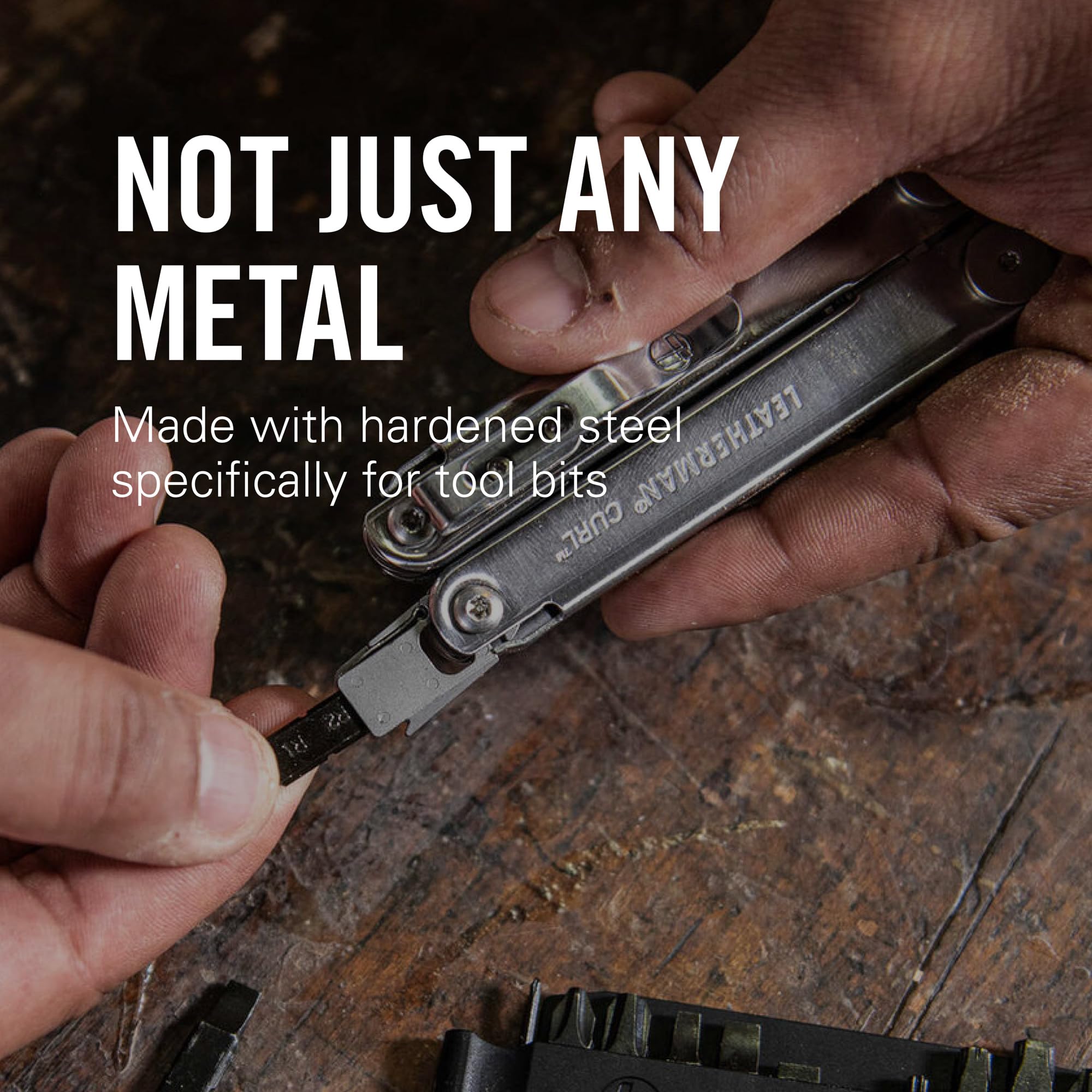 Leatherman kit instalado en multiherramienta para uso rápido