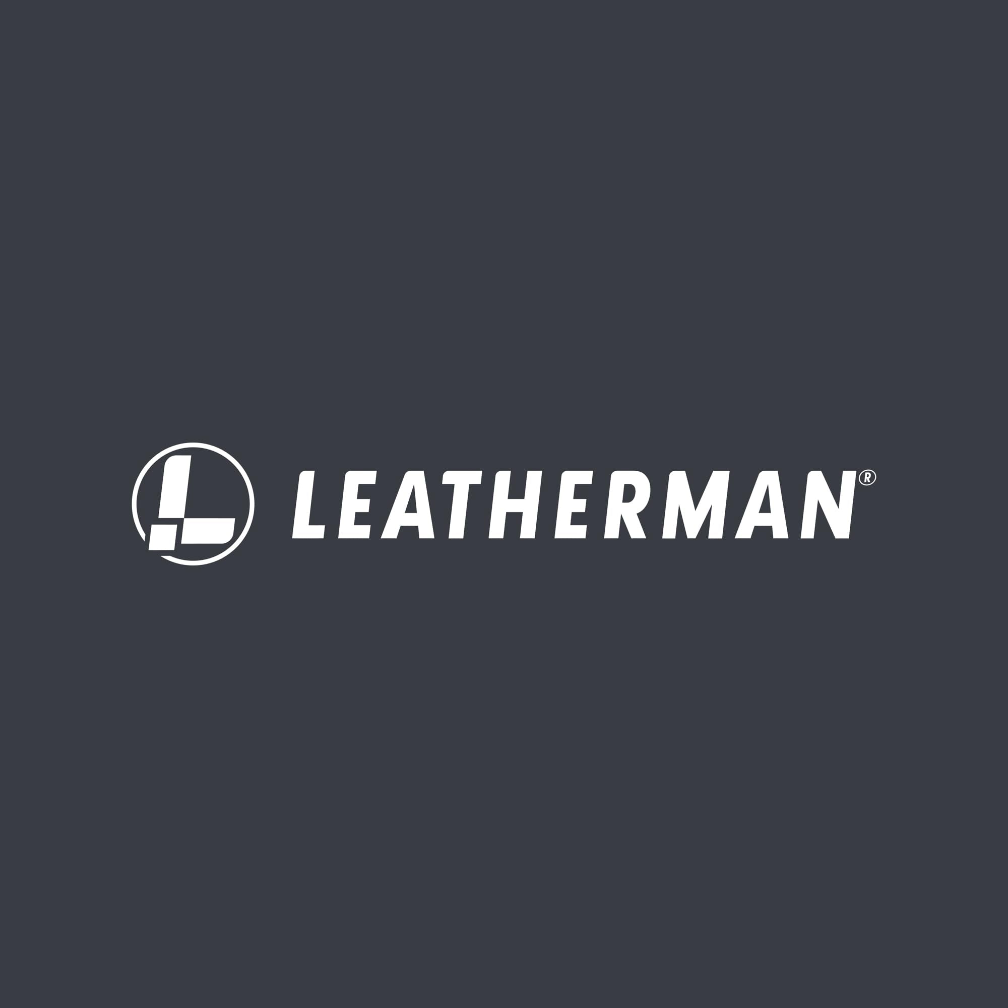 Leatherman kit usado en un entorno de camping para reparaciones rápidas