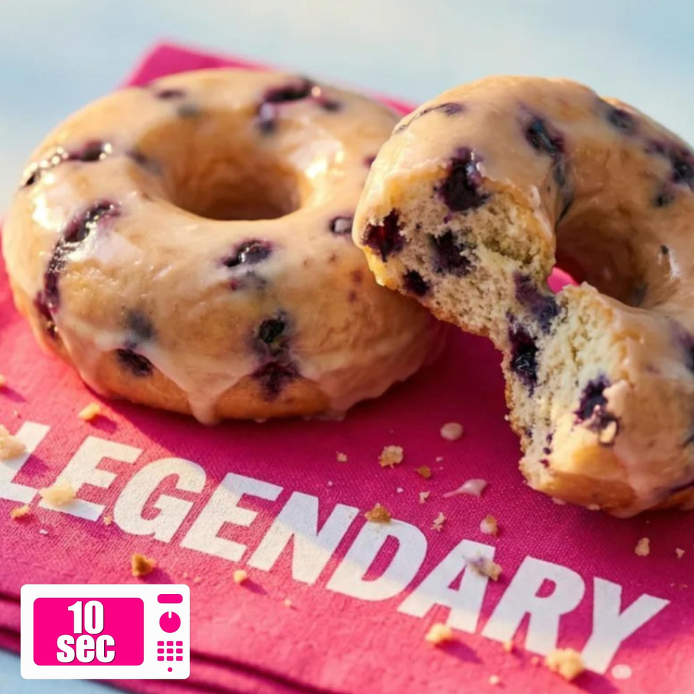 Legendary Foods comparación de tamaño junto a una taza para referencia práctica