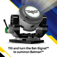 LEGO proyector Bat‑Signal giratorio demostrando acción y posibilidad de juego