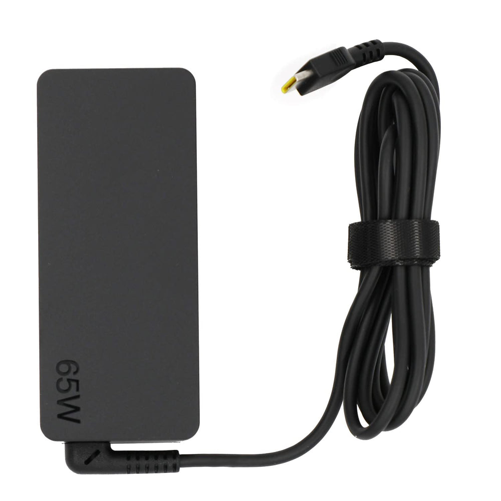 Lenovo cargador conectado a portátil ThinkPad mostrando uso cotidiano