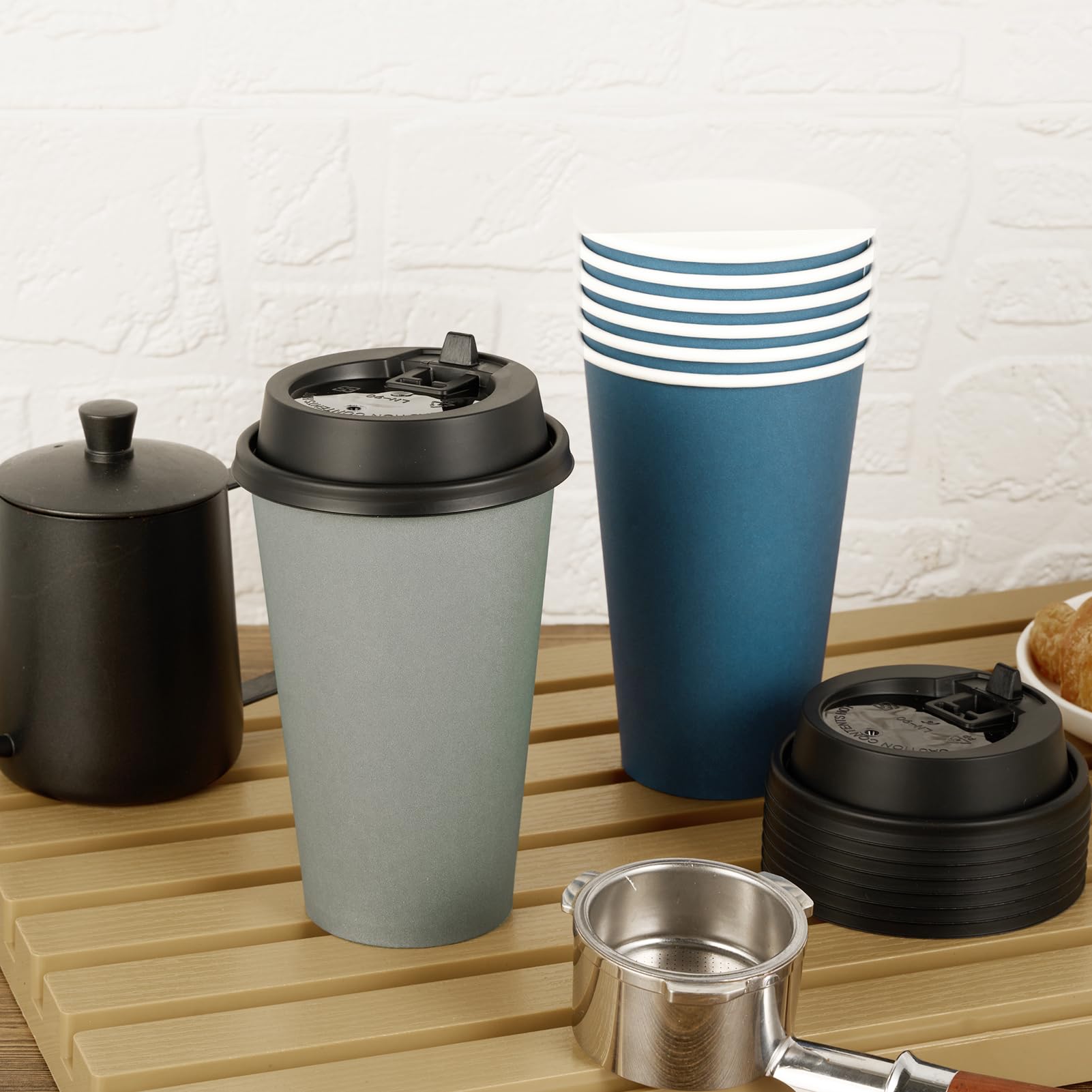 LITOPAK vaso azul en mano uso fácil y agarre cómodo