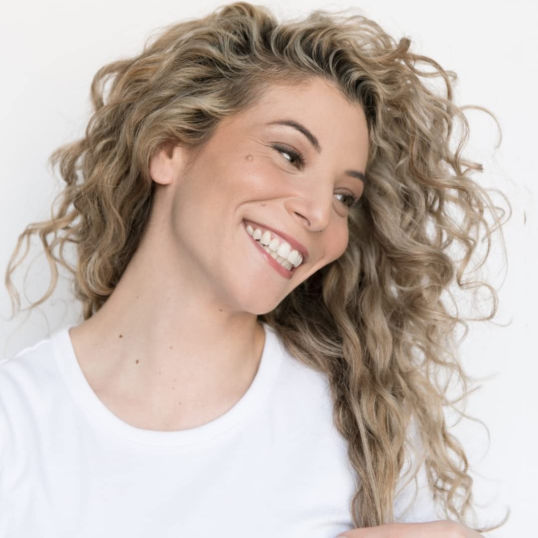 Love Ur Curls styling in use on curly hair showing enhanced volume and shape
