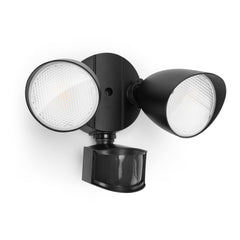 LUTEC foco LED frontal mostrando diseño compacto y potencia
