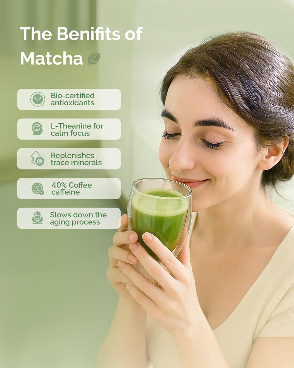 Maestri House matcha latte con hielo y leche vegetal servido en vaso moderno