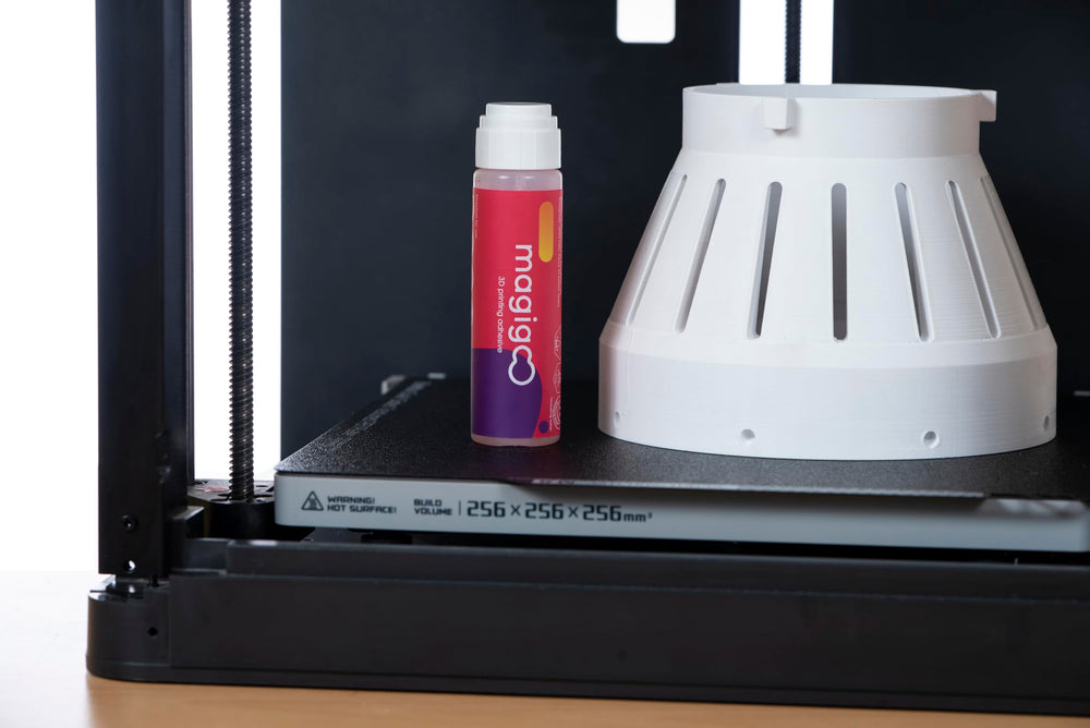 Magigoo MO2016 on multiple build surfaces demonstrating compatibility and reliable grip