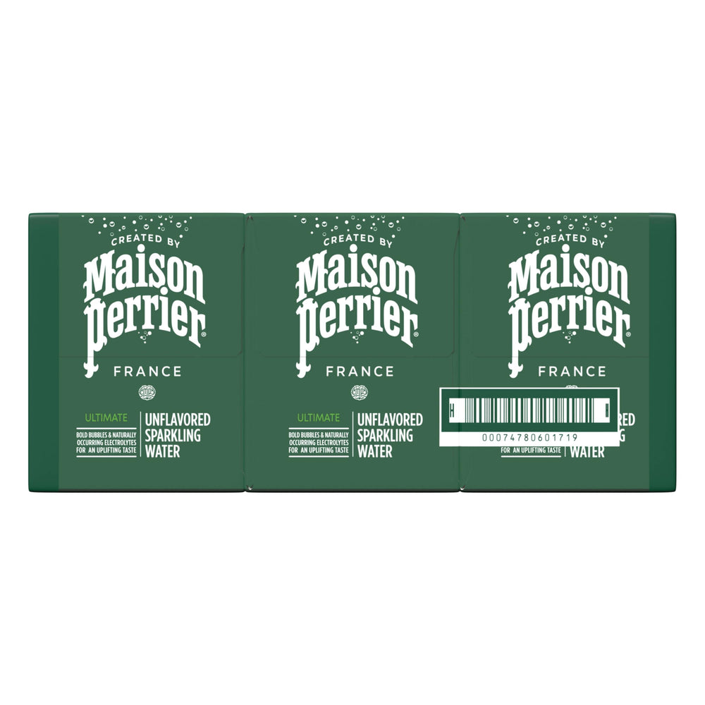 Maison Perrier en picnic en playa mostrando bebida portátil y sofisticada