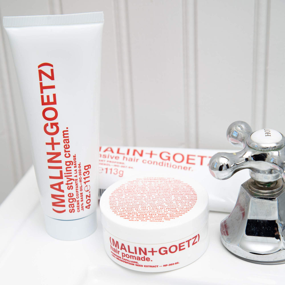 MALIN+GOETZ peinado natural estilo de vida que muestra brillo y control