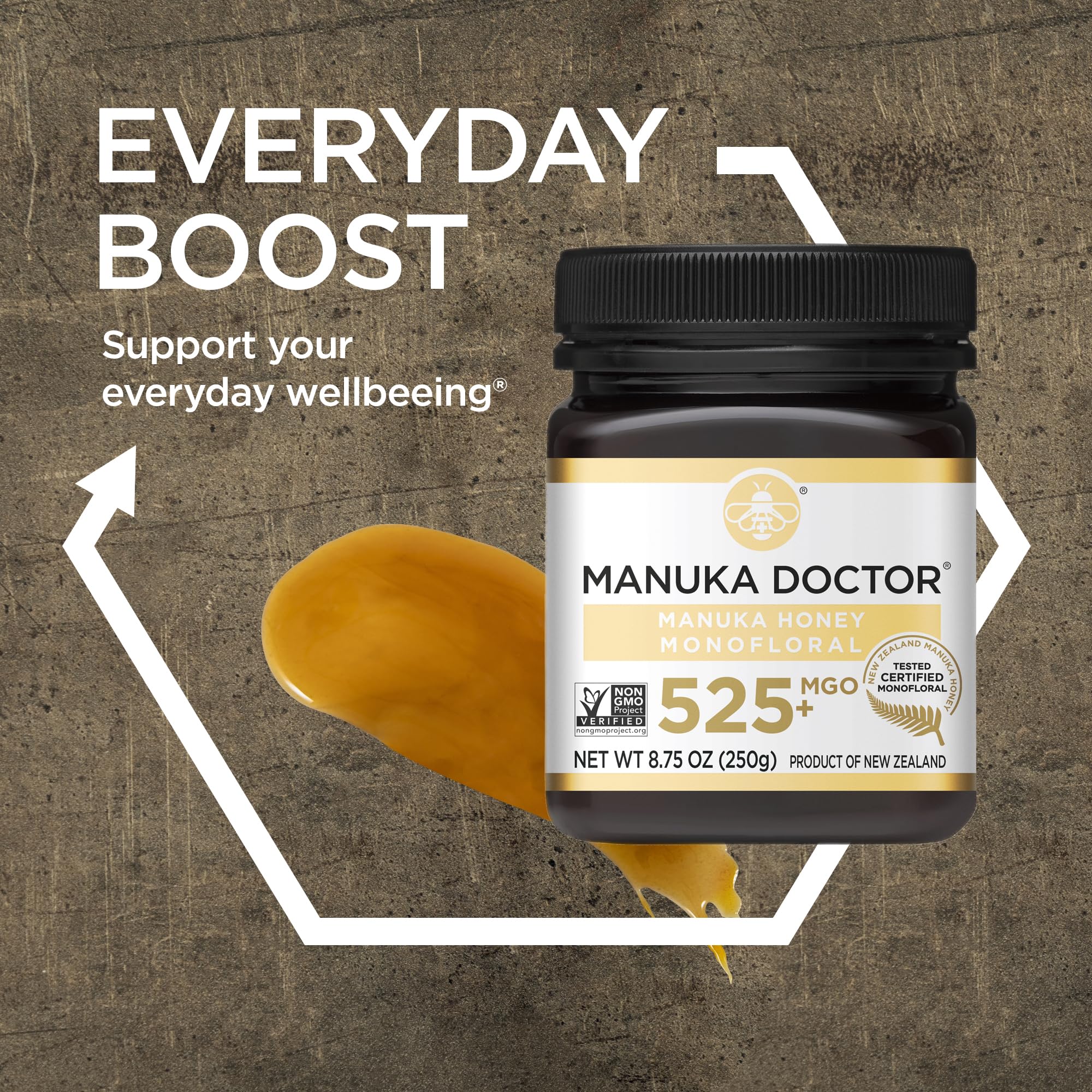 Manuka Doctor sirviendo miel sobre tostada, sabor intenso y práctico