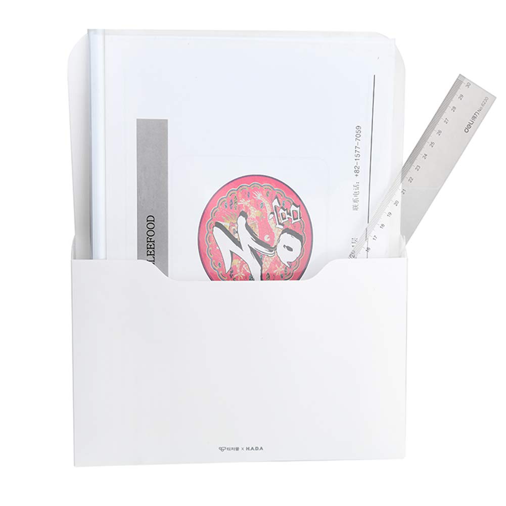 Marbrasse instalado en nevera sosteniendo facturas y notas accesibles
