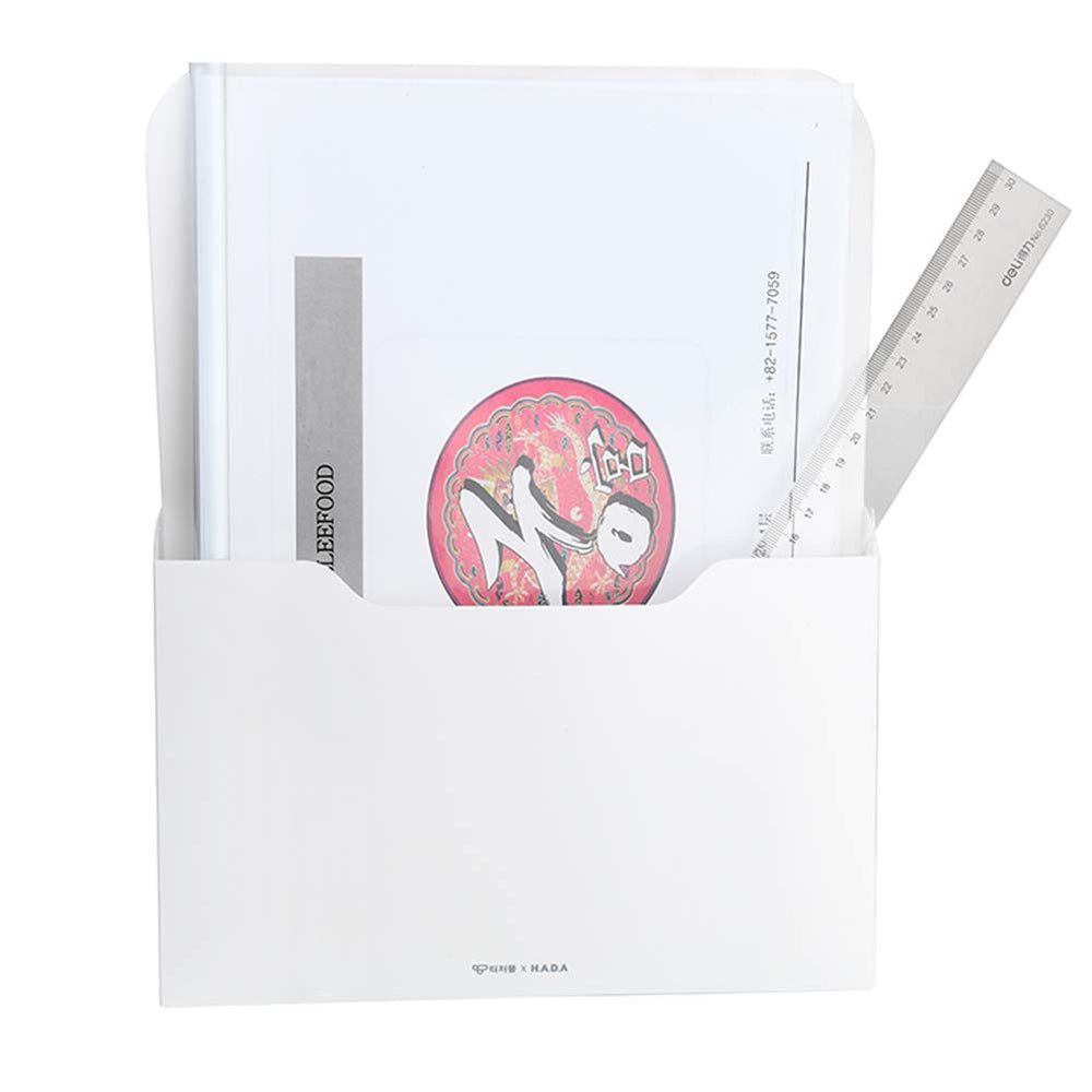 Marbrasse instalado en nevera sosteniendo facturas y notas accesibles