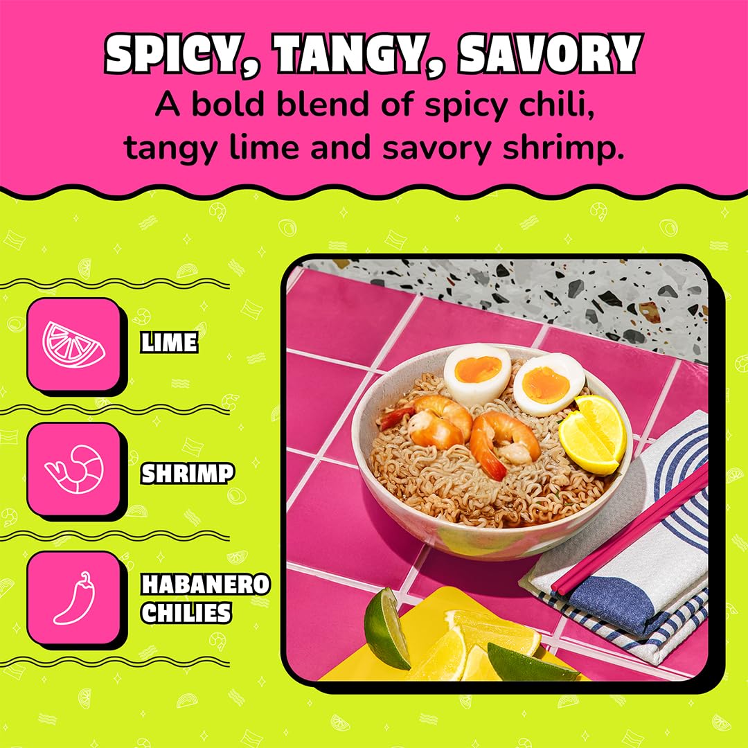 Maruchan primer plano de fideos cocidos resaltando su textura suave y absorbente