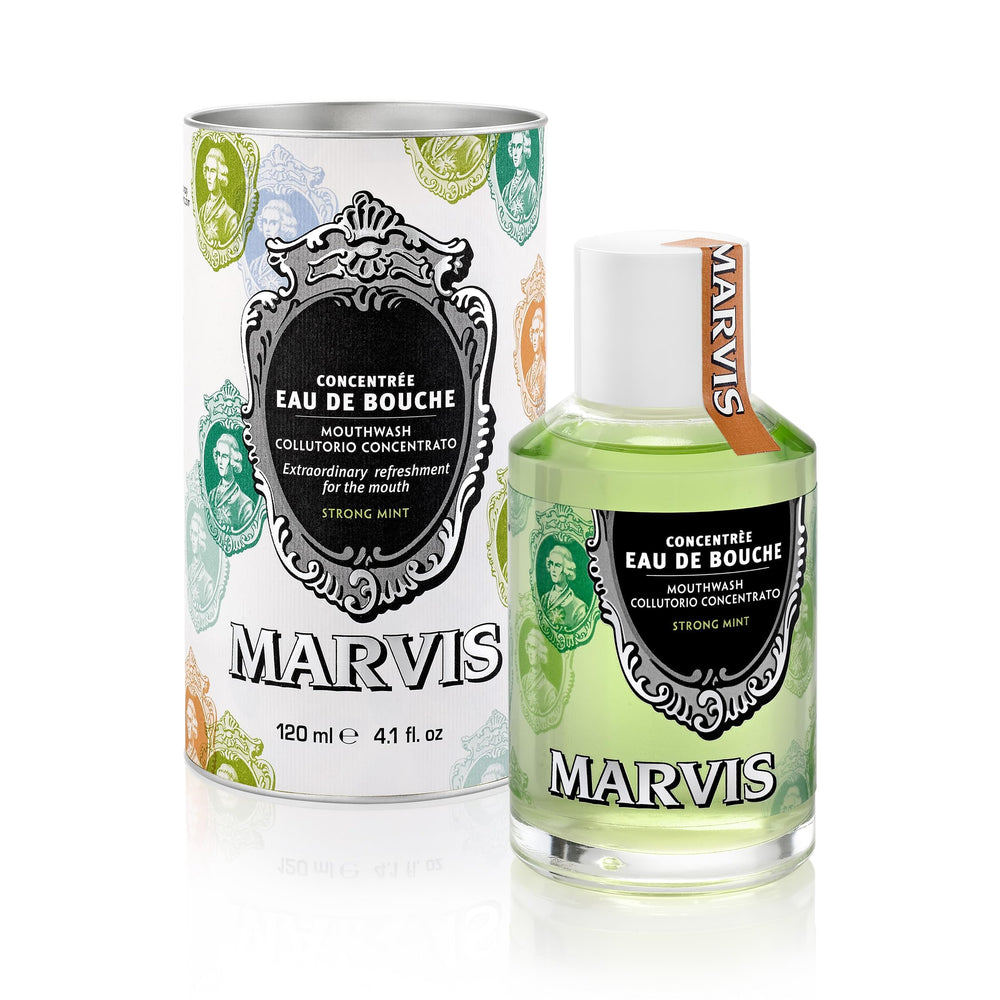 Marvis botella frente mostrando diseño italiano y frescura intensa