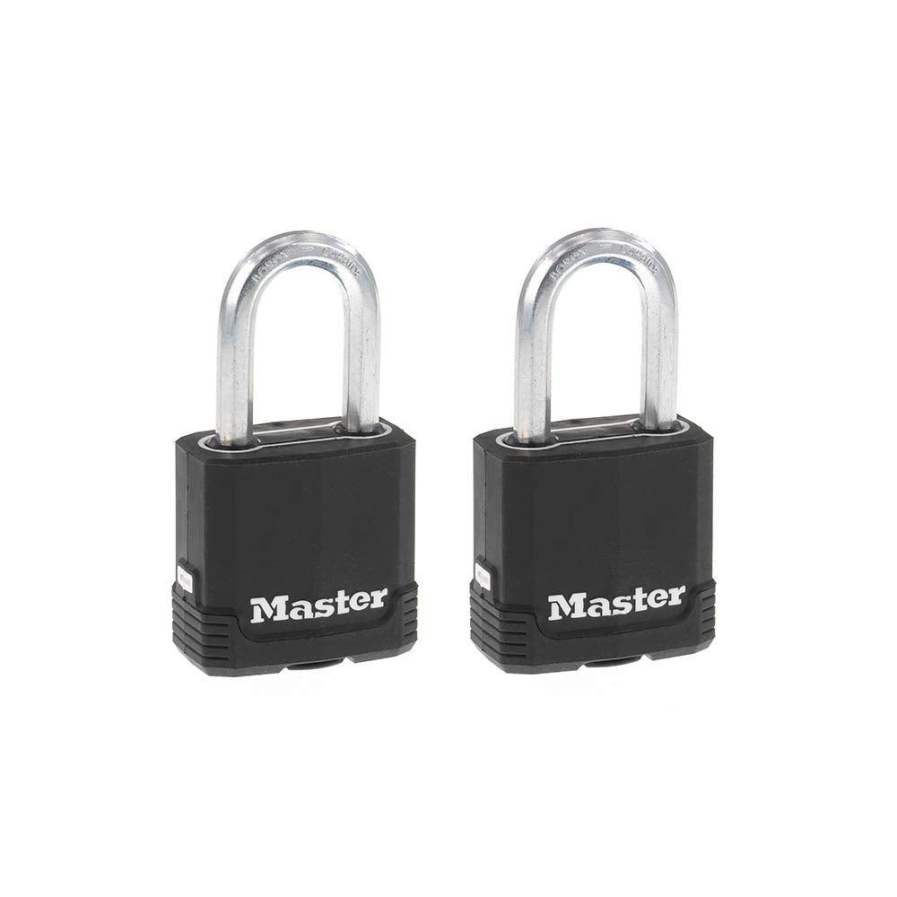 Master Lock foto frontal del empaque mostrando dos candados, seguridad inmediata