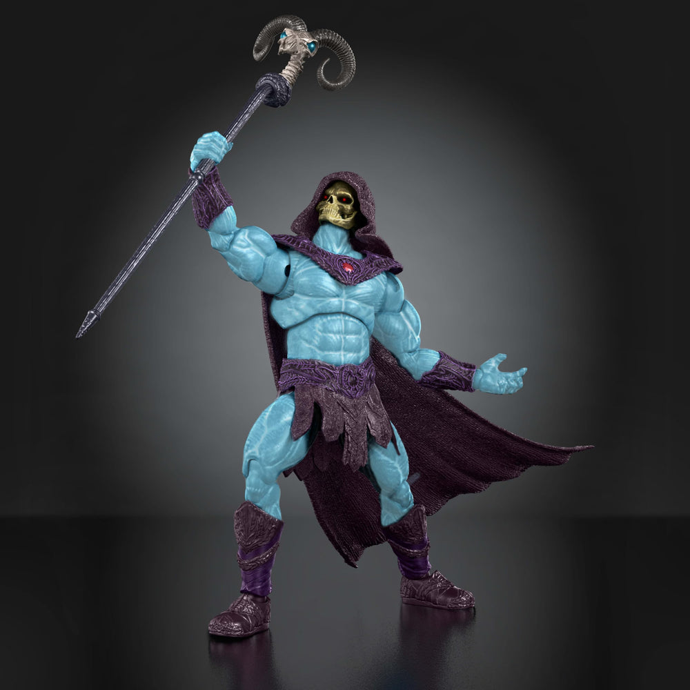 Masters of the Universe Skeletor holding Havoc Staff accessory demonstrating posing options