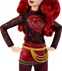Mattel primer plano de Max mostrando chaqueta morada y sombrero distintivo