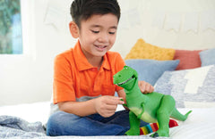 Primer plano Mattel Rex detalle de textura y pintura para realismo