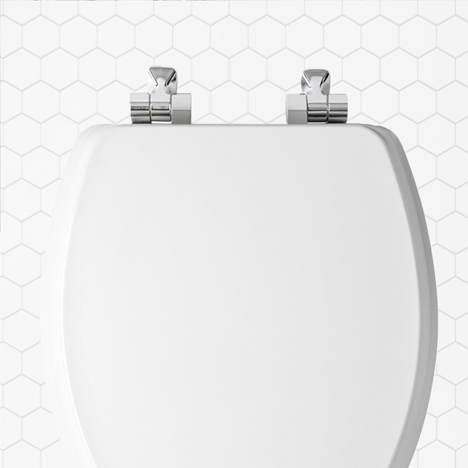 Mayfair Bennett en baño amueblado mostrando integración estética y funcional