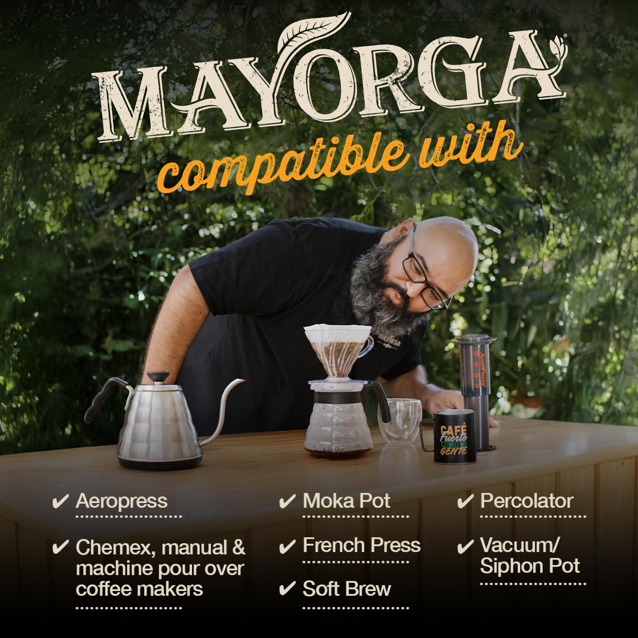 Mayorga en cocina mostrando uso cotidiano y apoyo a agricultores