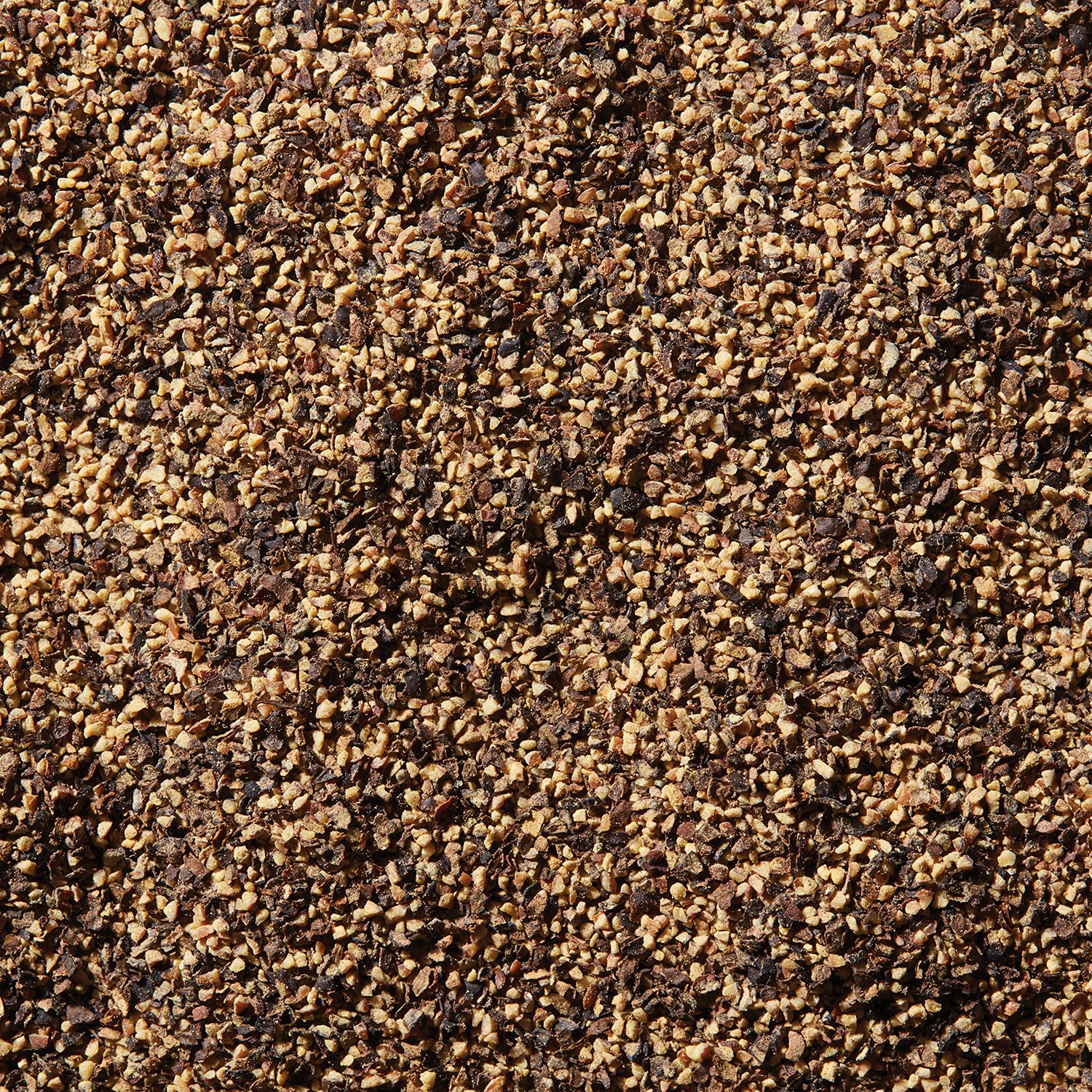 McCormick granos enteros junto a la molienda para mostrar origen y calidad