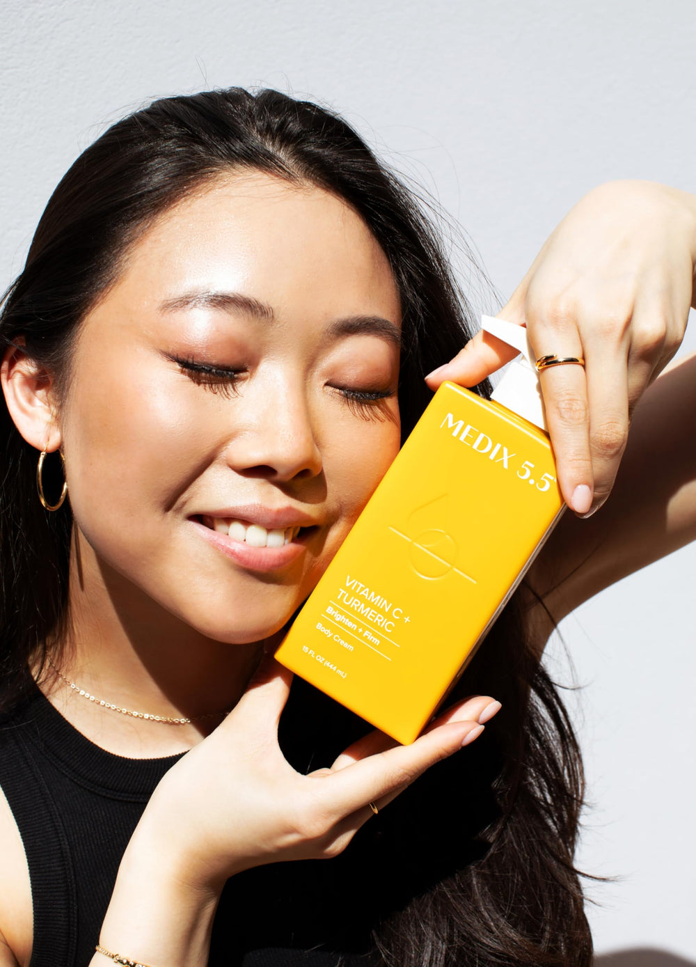 Medix 5.5 extracto de turmeric ilustrando ingrediente iluminador