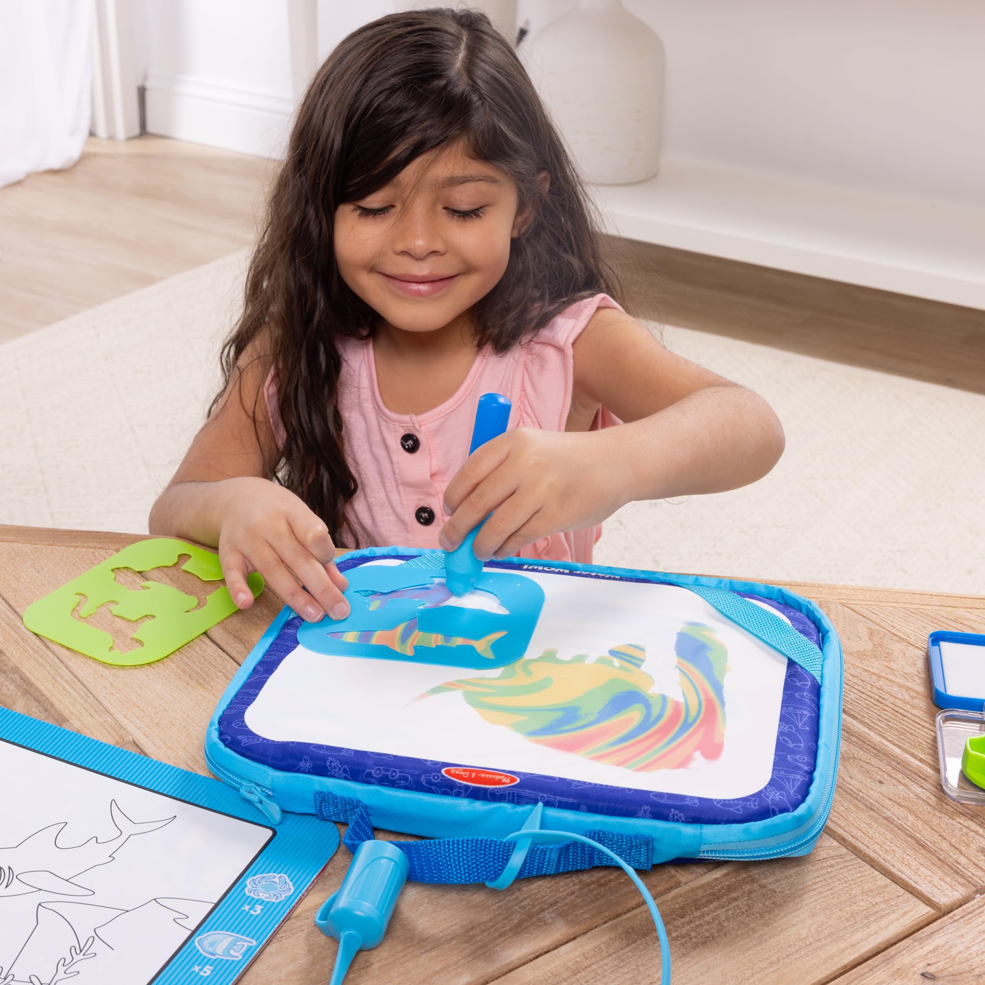 Melissa & Doug sellos y plantillas organizados, variedad de técnicas creativas