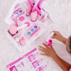 Melissa & Doug detalle del espejo infantil que ofrece juego seguro y realista