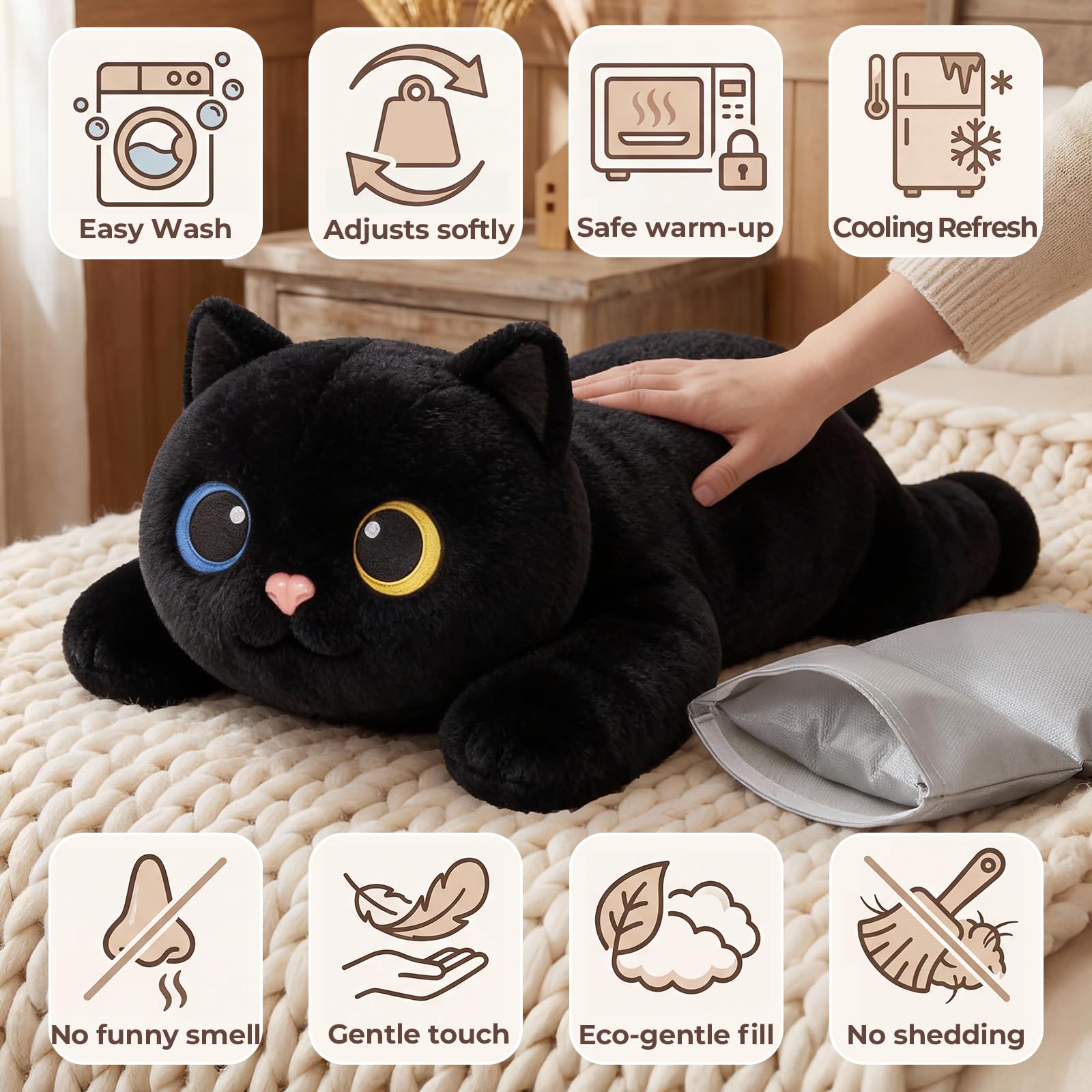 Mewaii gato negro sobre cama mostrando aspecto relajante en dormitorio