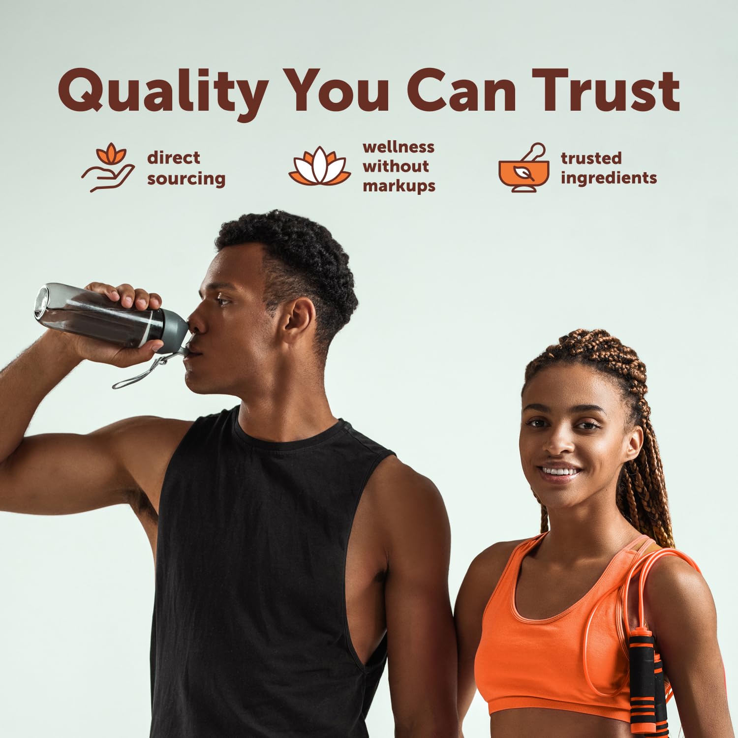 Micro Ingredients cápsulas junto a aceite de coco mostrando su vehículo lipídico