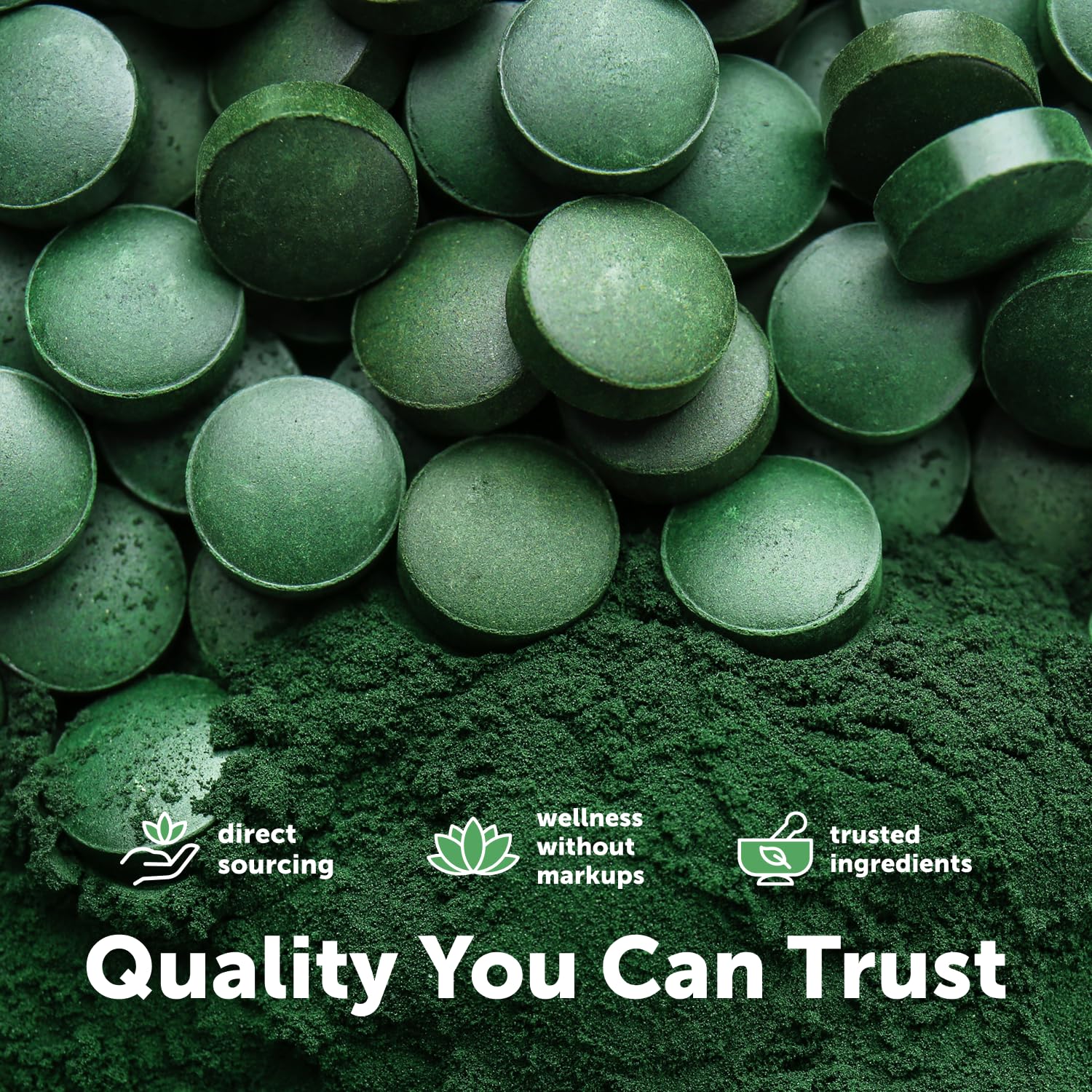 Micro Ingredients polvo de spirulina y chlorella que muestra el origen natural