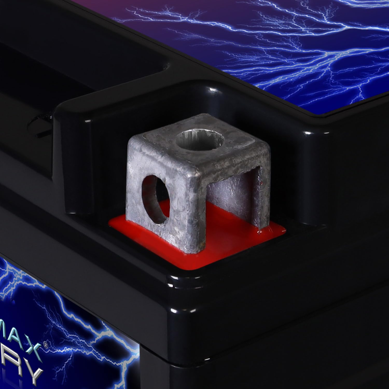 Mighty Max Battery montada en jet ski ilustrando uso marino seguro