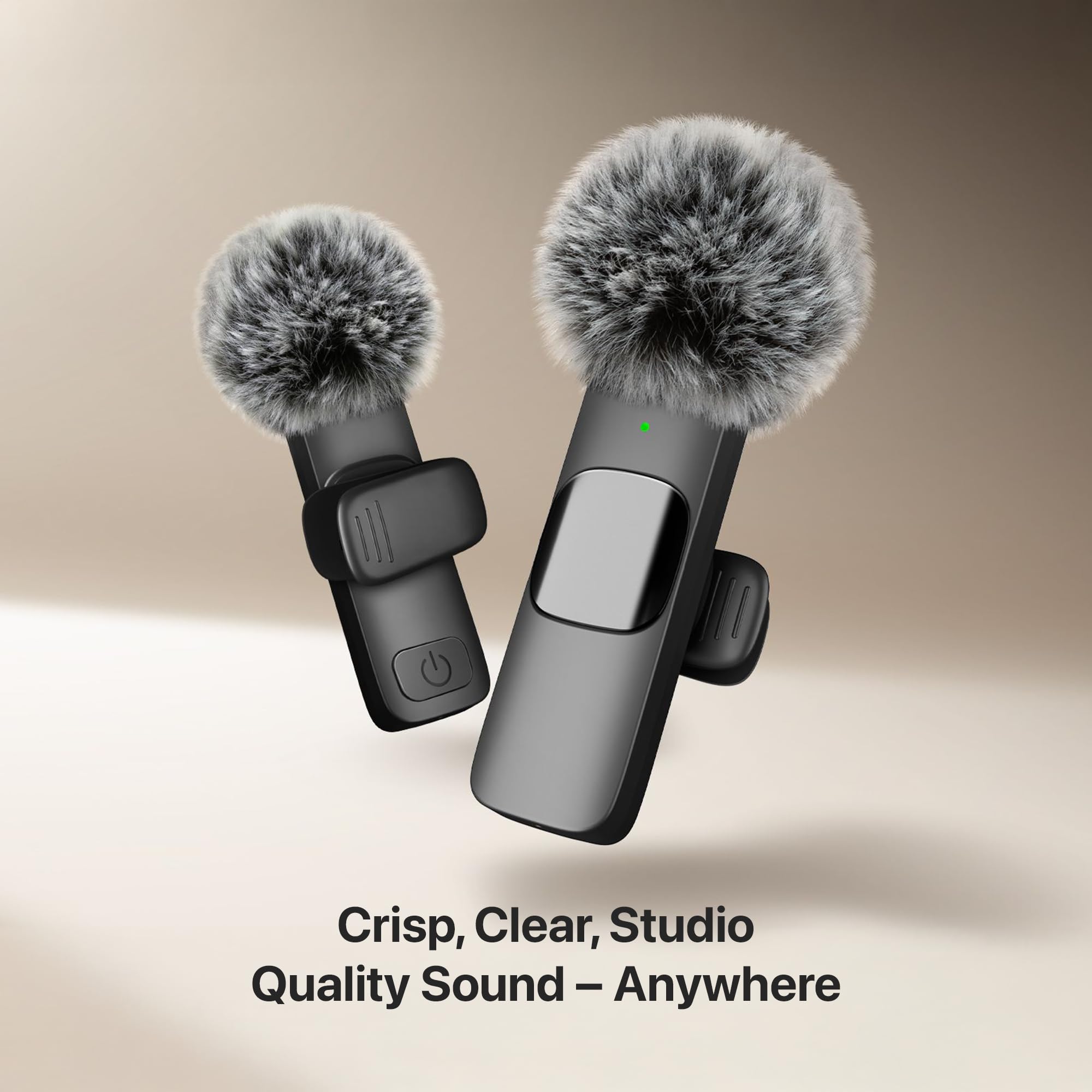 Mini Mic Pro colocado en camisa de vlogger para audio profesional inmediato
