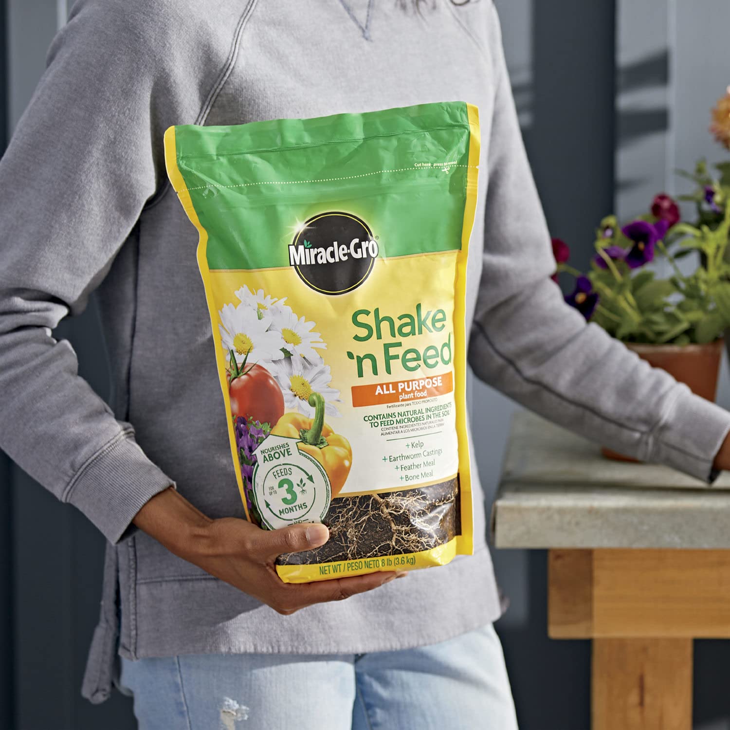 Miracle-Gro granules texture detail showing slow-release formula benefits