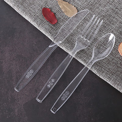 MOACOCK cucharas en mesa de fiesta, apariencia neutra y versátil