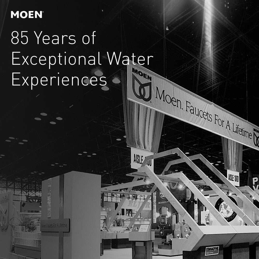 Moen Ignite en un baño moderno mostrando su acabado brillante