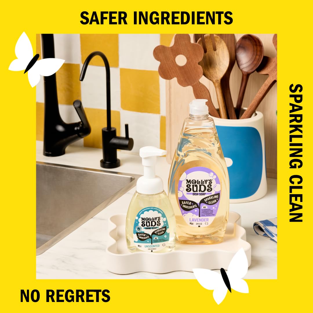 Molly's Suds en uso limpiando biberón, seguro para artículos de bebé