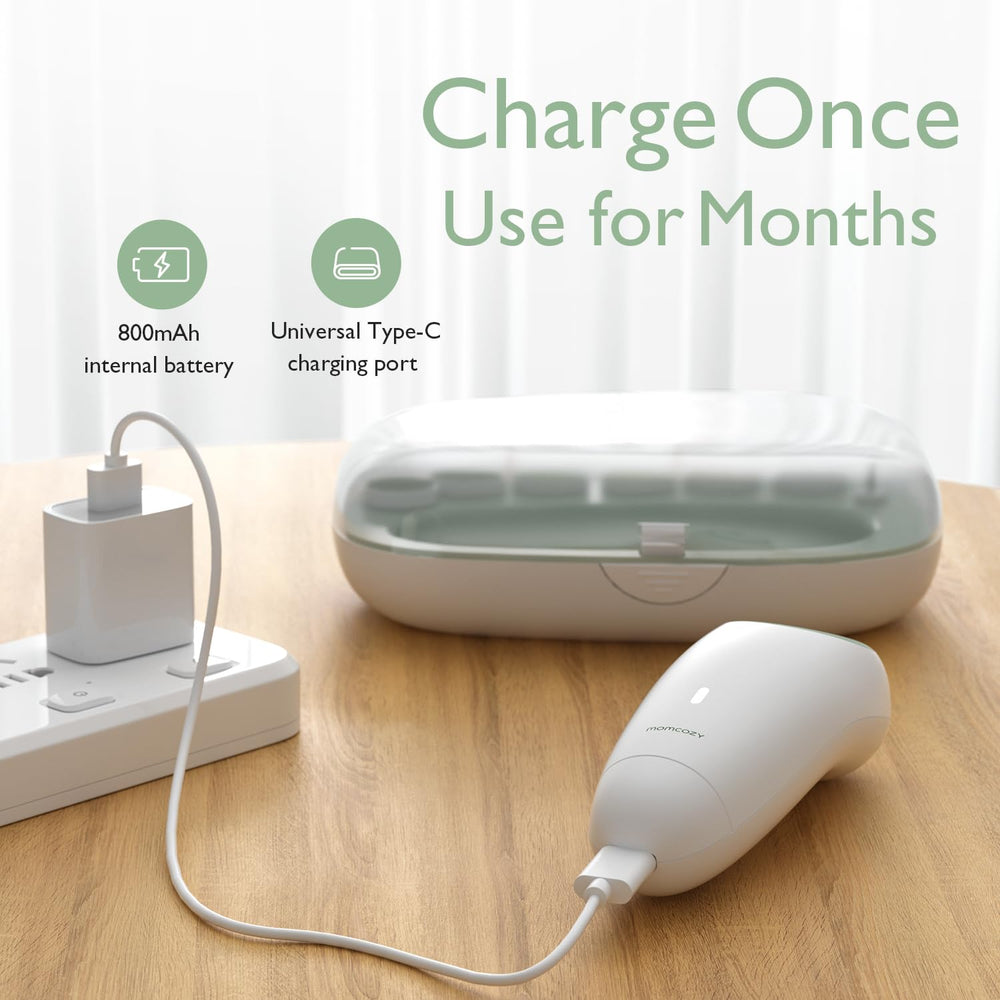 Momcozy comparación de tamaño en mano para apreciar portabilidad y control