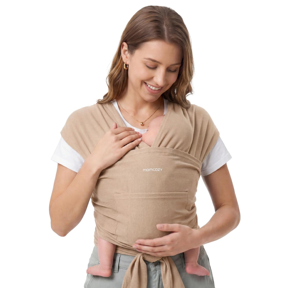 Momcozy vista frontal del fular mostrando ajuste fácil y comodidad