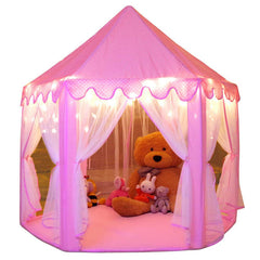 Monobeach vista frontal de la tienda castillo, ambiente acogedor y seguro
