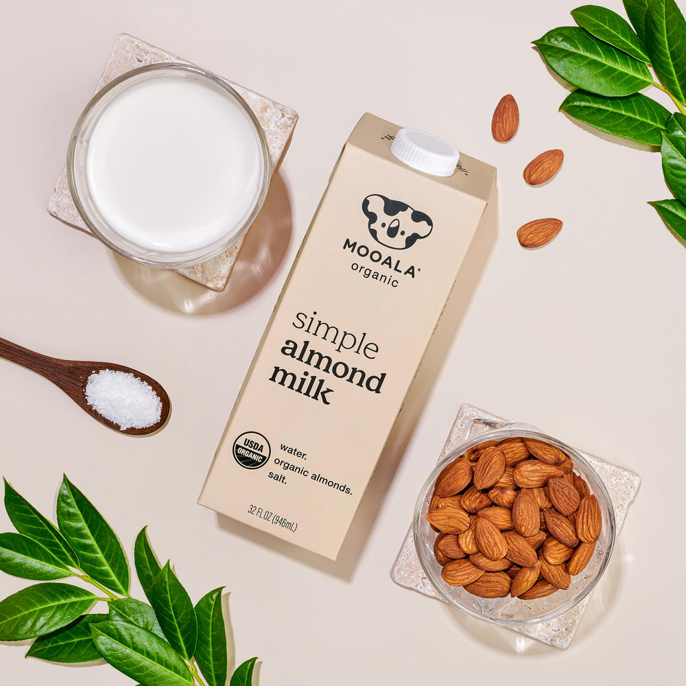 Batido de frutas cremoso con Mooala demostrando versatilidad saludable