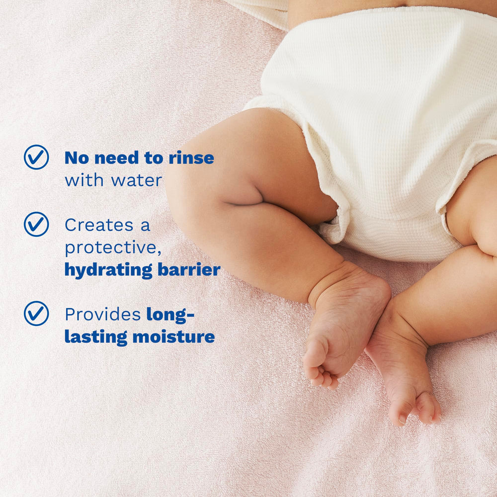 Mustela primer plano de la etiqueta destacando ingredientes naturales
