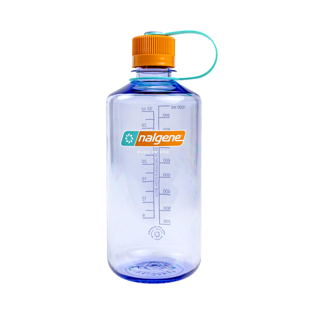 Nalgene botella Amethyst vista frontal mostrando forma y color, durabilidad visible