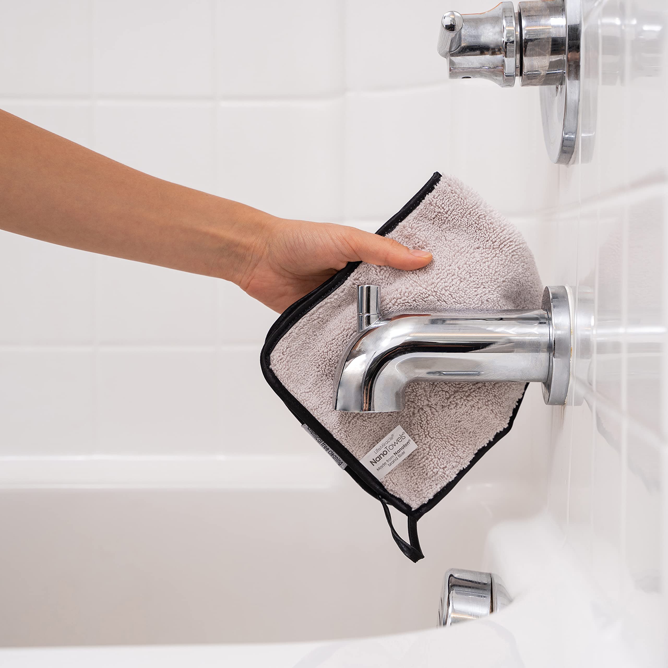 Nano Towels detalle de textura Nanolon que muestra poder de absorción