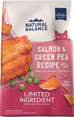 Natural Balance paquete frontal de salmón y guisante mostrando la etiqueta y beneficios