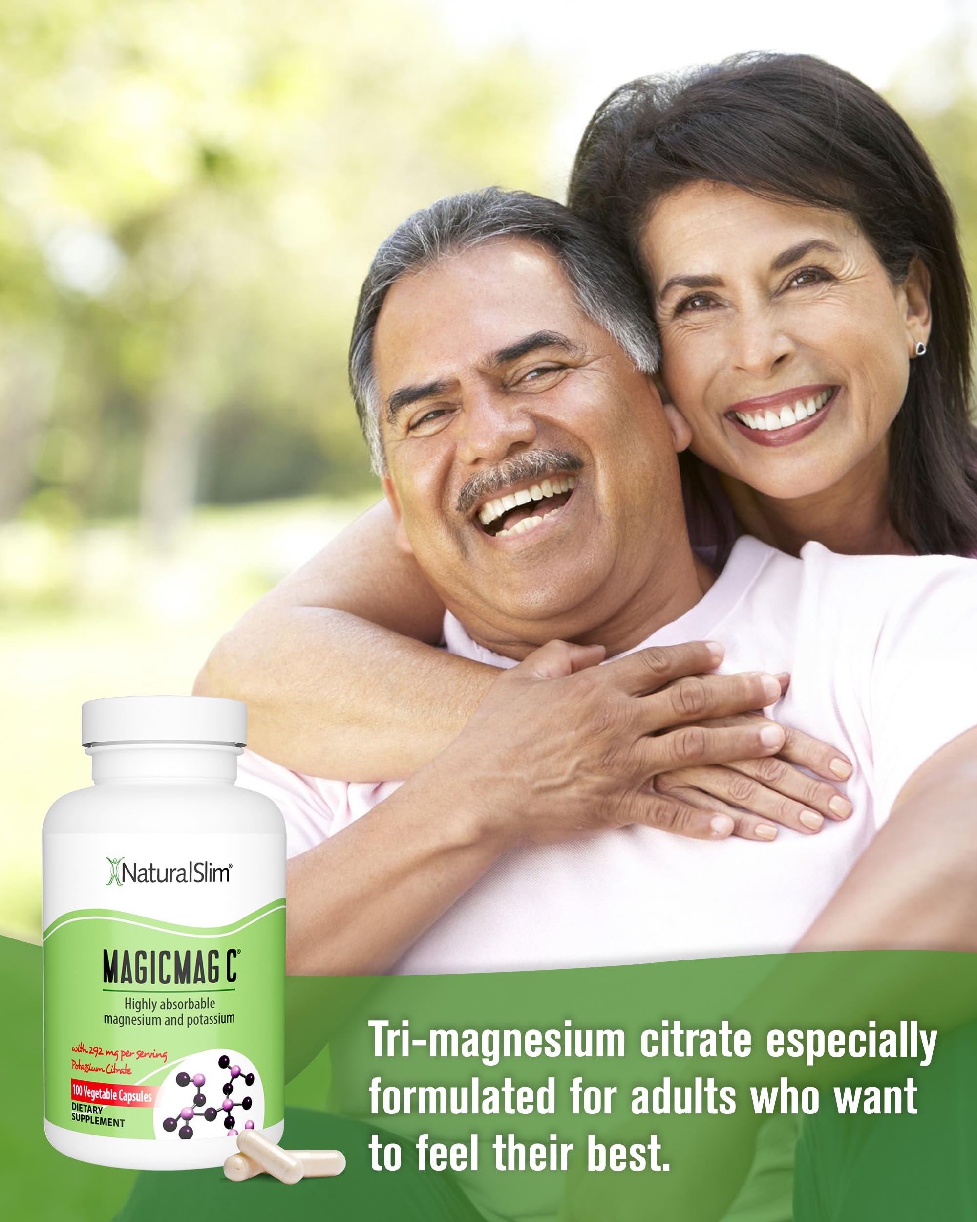 NaturalSlim persona tomando una cápsula para relajación nocturna