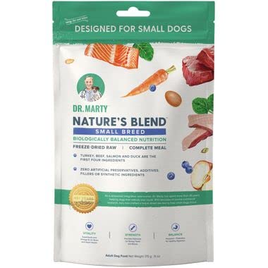 Nature's Blend frente del empaque mostrando etiqueta y beneficios para perros pequeños