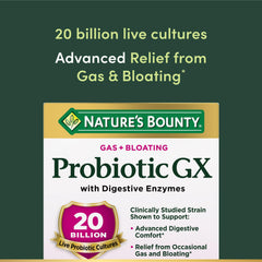 Nature's Bounty cápsulas en la mano para comparar tamaño y dosificación clara