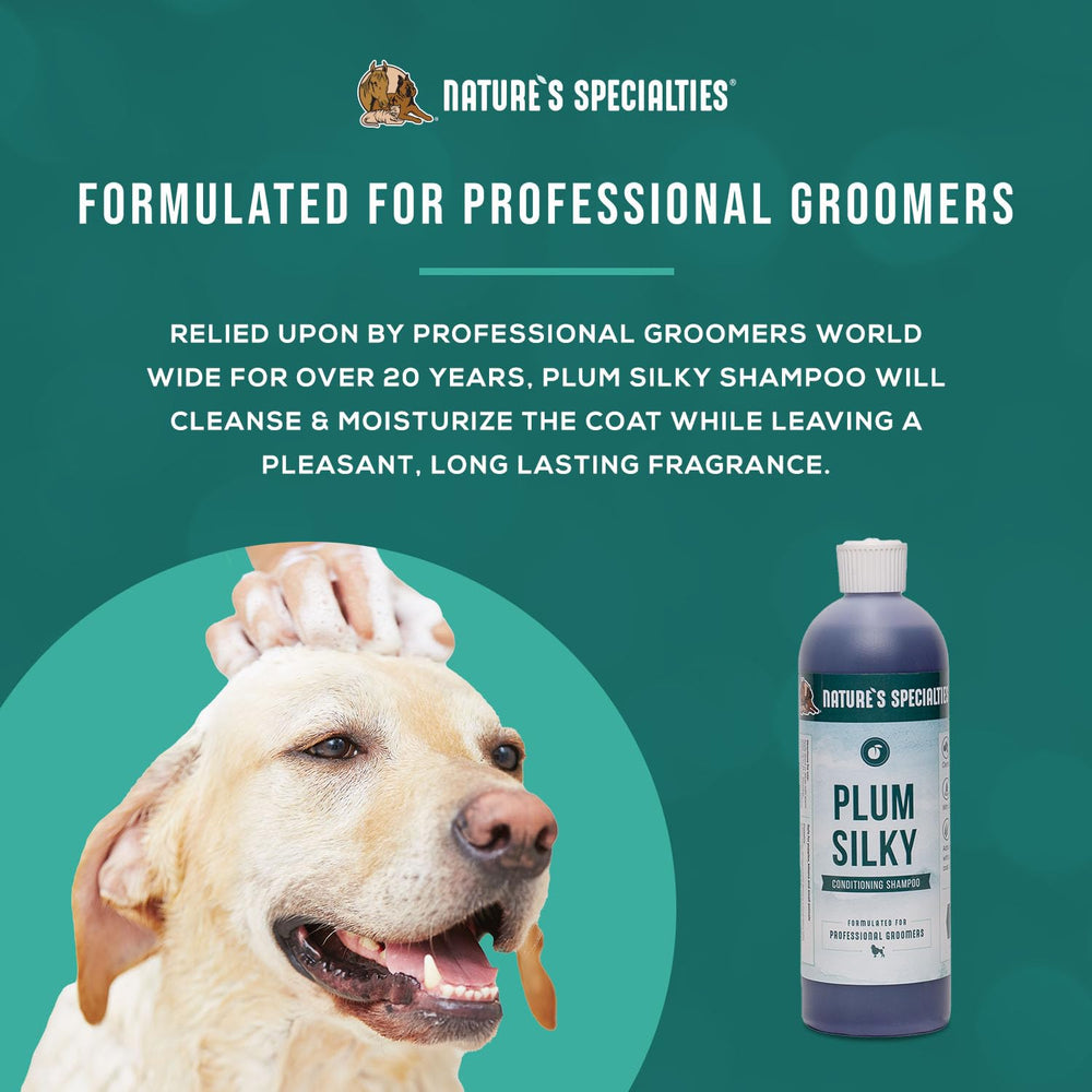 Nature's Specialties perro en baño con shampoo produciendo espuma limpia